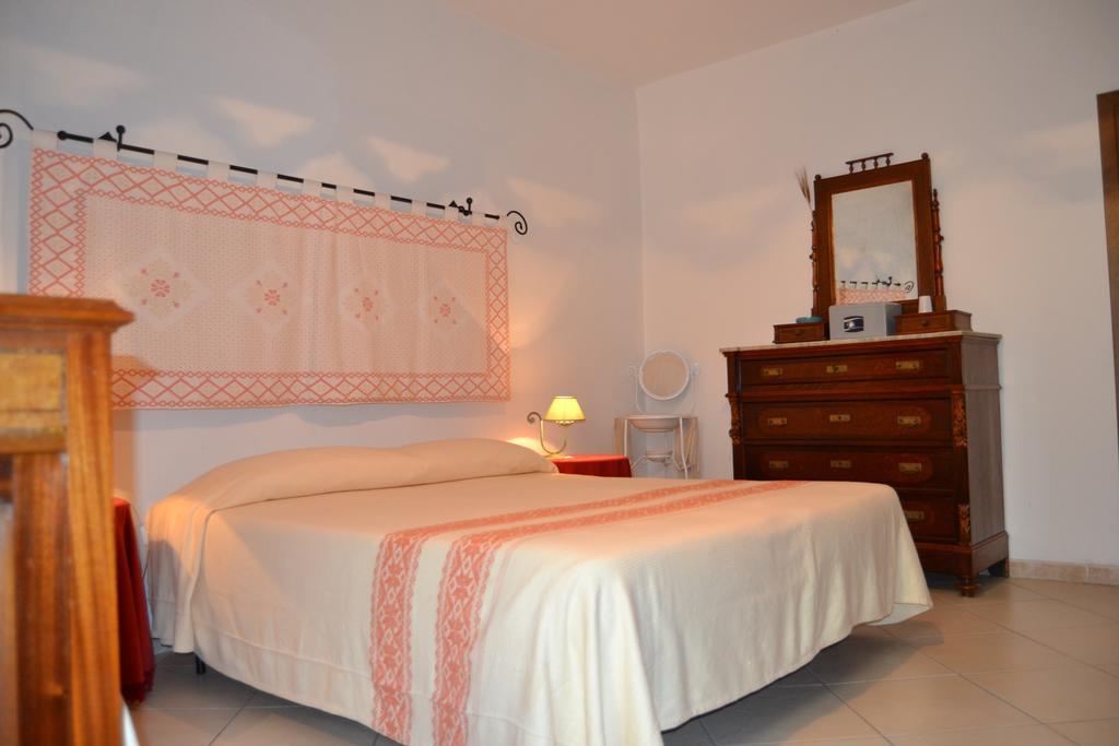 Su Cantaru Guesthouse Villanova Monteleone Extérieur photo