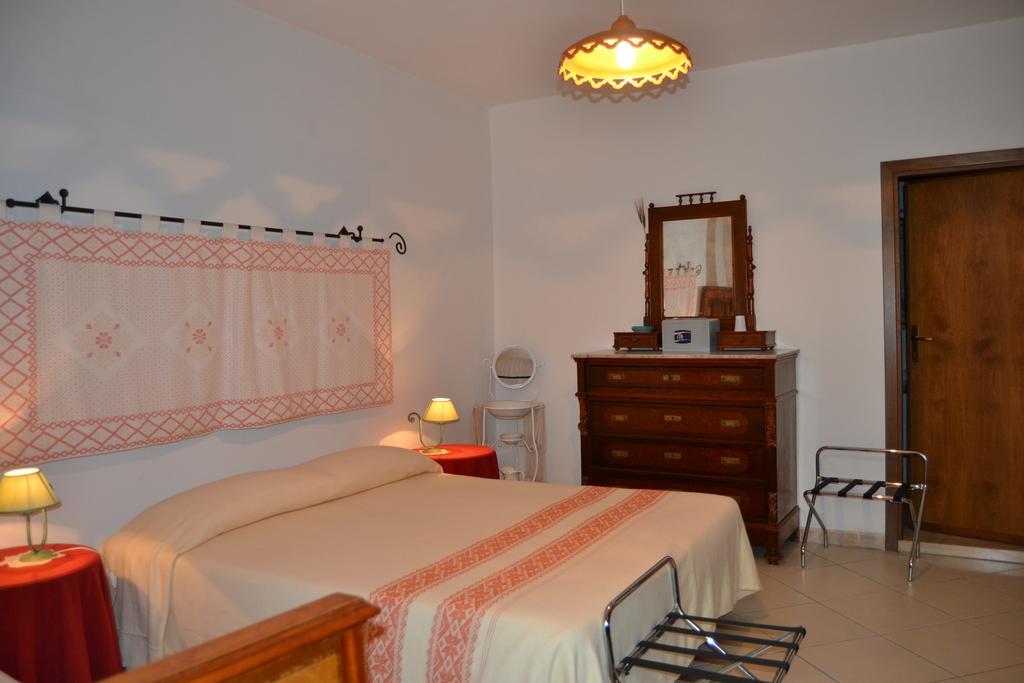 Su Cantaru Guesthouse Villanova Monteleone Extérieur photo