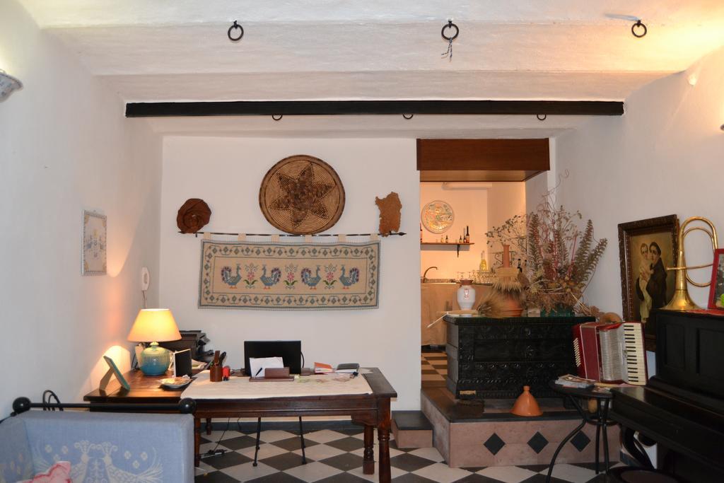 Su Cantaru Guesthouse Villanova Monteleone Extérieur photo