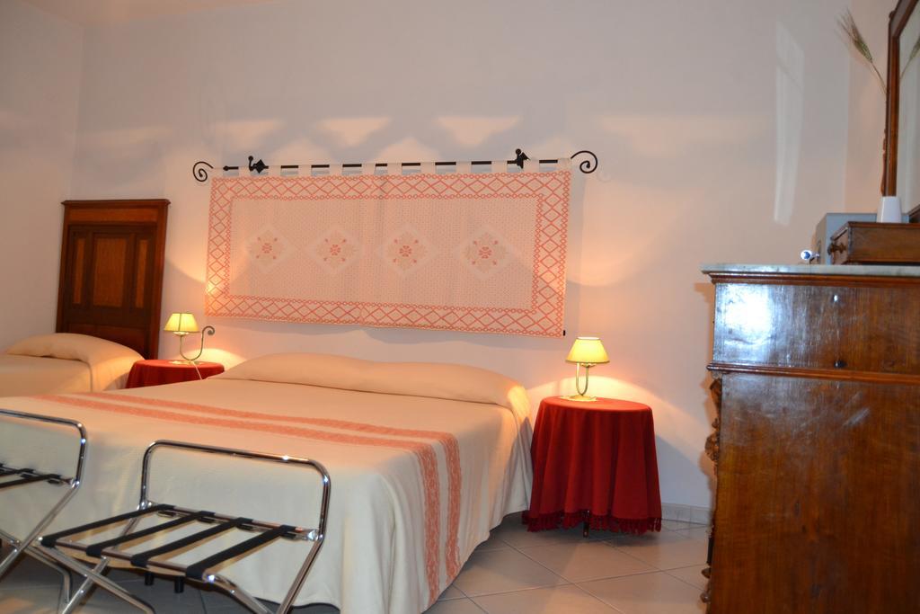 Su Cantaru Guesthouse Villanova Monteleone Extérieur photo