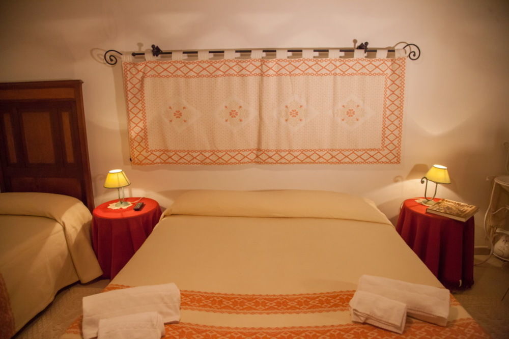 Su Cantaru Guesthouse Villanova Monteleone Extérieur photo